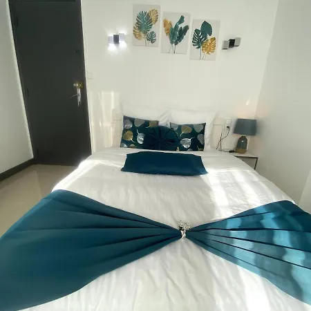 T4 Cosi: Tv Netflix Parking Apartamento Montélimar